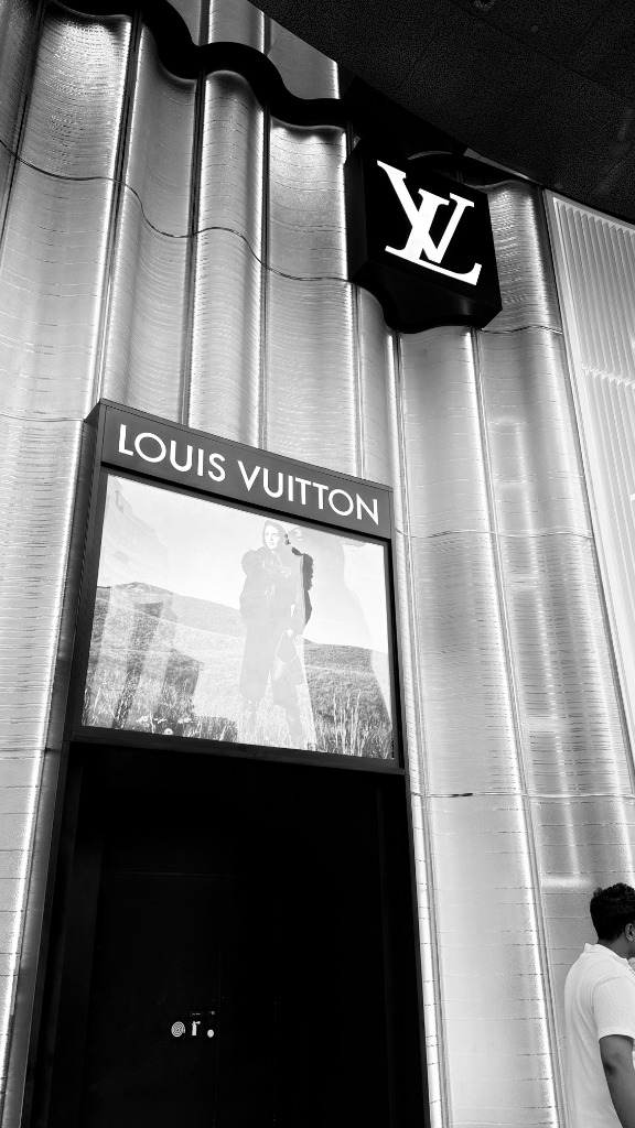 LV Store